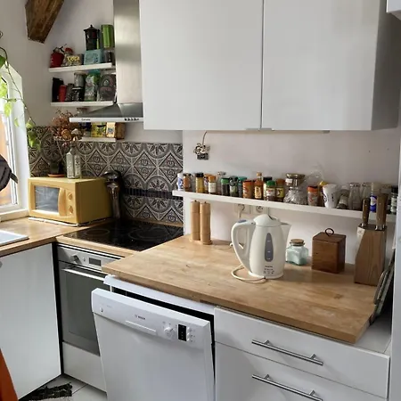 Former Cabinetmaker's Workshop In شقة