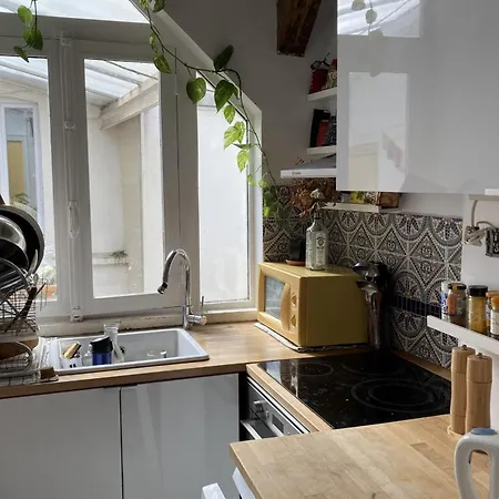 شقة Former Cabinetmaker's Workshop In